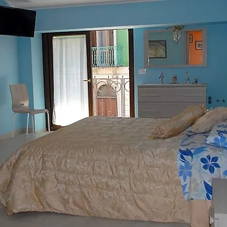 Dietro Piazza Maggiore Bed & Breakfast 3*