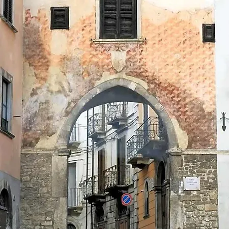 Dietro Piazza Maggiore