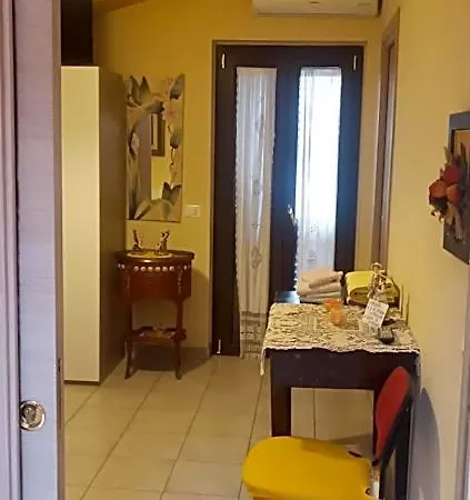 Bed & Breakfast Dietro Piazza Maggiore 3*
