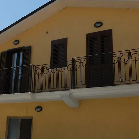 Dietro Piazza Maggiore 3* Sulmona