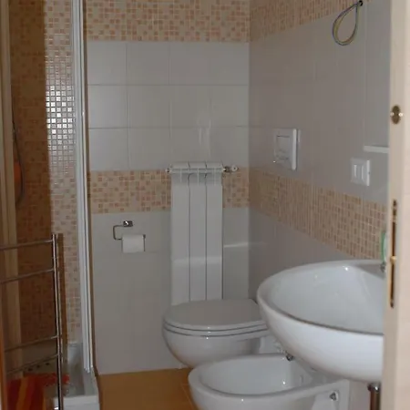 Dietro Piazza Maggiore Nocleg ze śniadaniem 3*