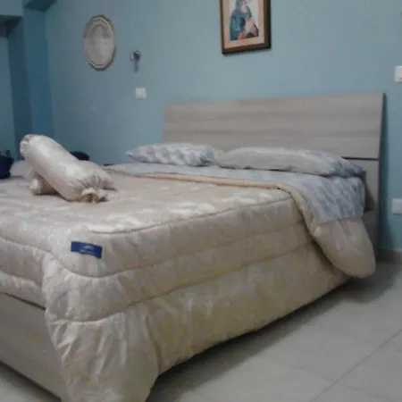 Dietro Piazza Maggiore Nocleg ze śniadaniem Sulmona