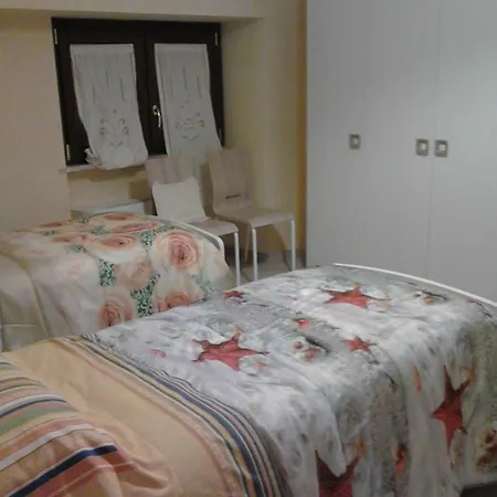 Dietro Piazza Maggiore 3* Сульмона