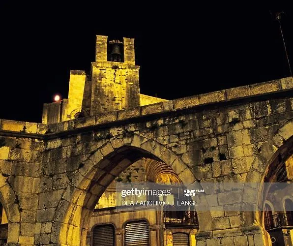 Oda ve Kahvaltı Dietro Piazza Maggiore Sulmona