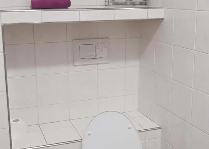 Oda ve Kahvaltı Dietro Piazza Maggiore 3*