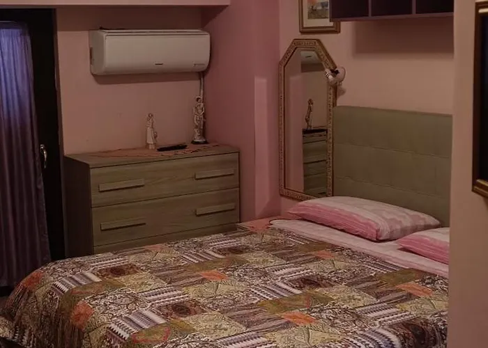 Dietro Piazza Maggiore