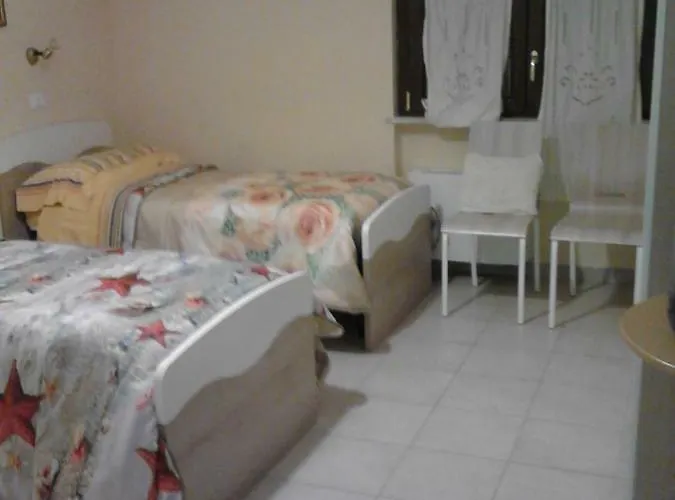 Dietro Piazza Maggiore 3*